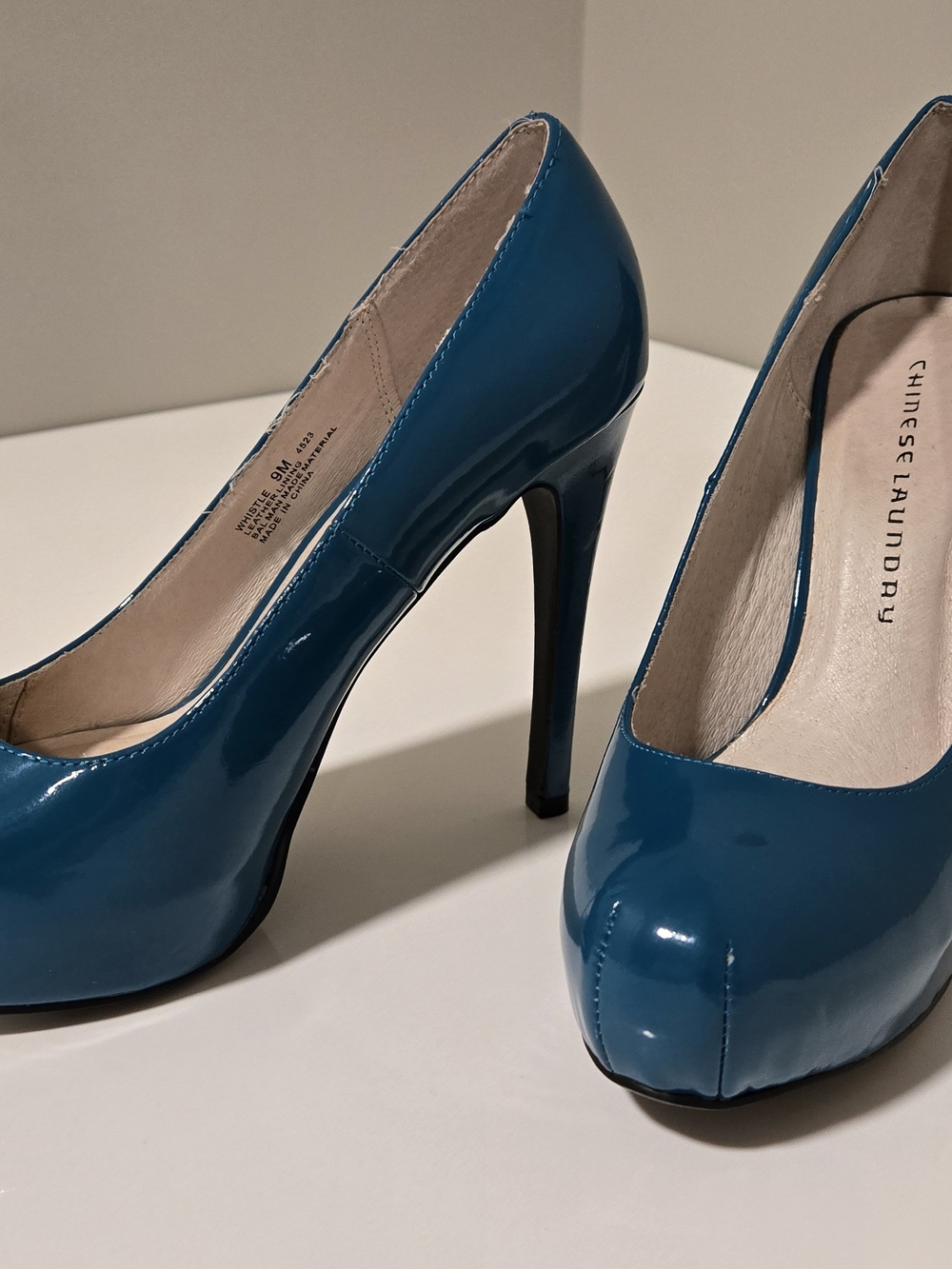 Chinese Laundry "Whistle" Teal Patent Platform Pumps - Picture 3 of 13